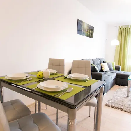 Z Garazem Solna 11c/306 Apartment *
